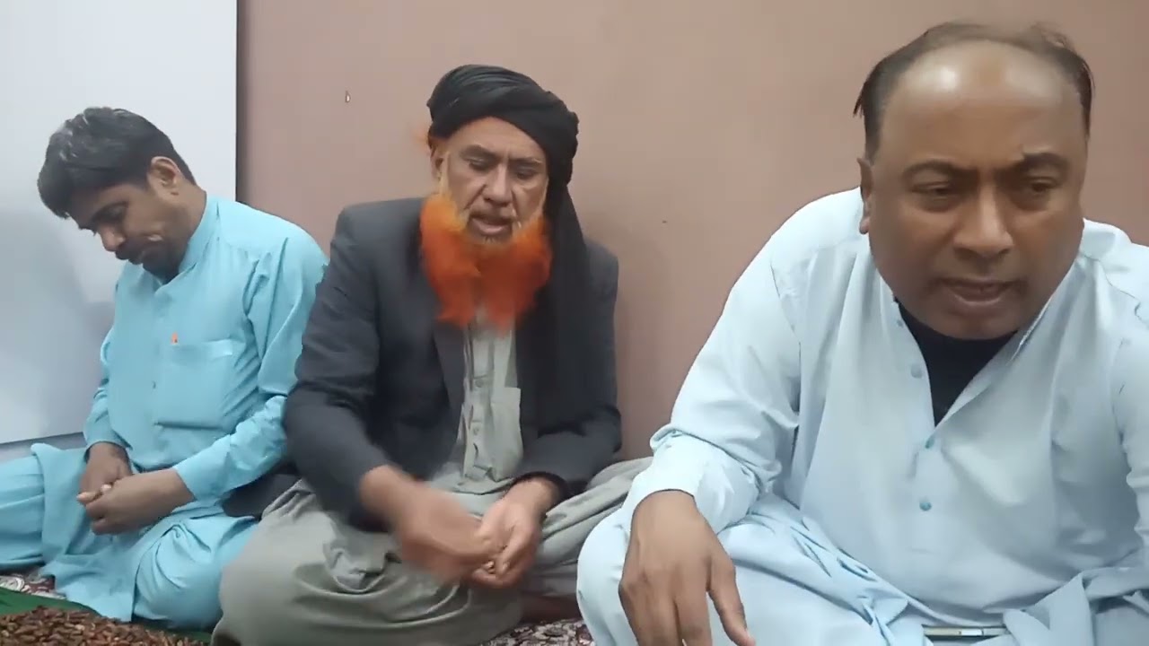 لاکھ درود پاک پڑھ رھے ھیں سبحان اللہ 