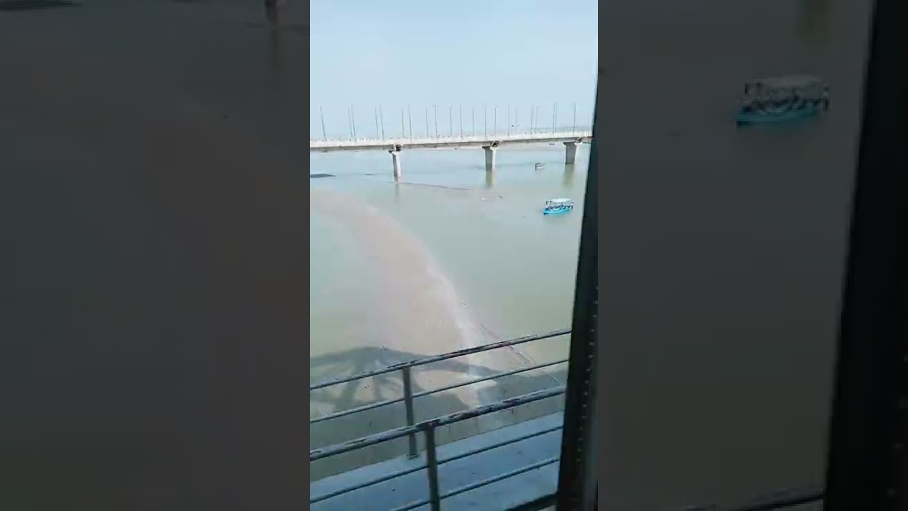 Ganga River view with Train #Ganga #Indianrailways #Gangariver #kachla #kachlaghat #Trainbridge