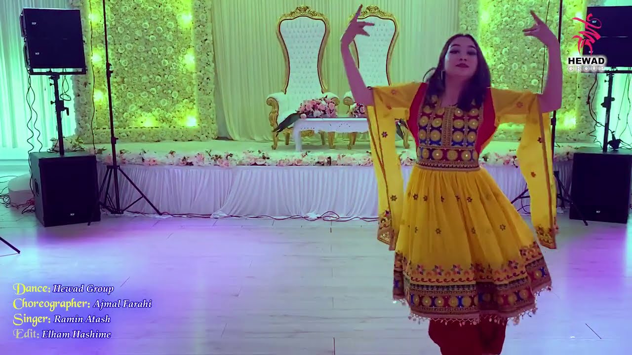 New & beautiful Hewad Group Afghan girl dance in Denmark to Ramin Atash live Dokhtarake Mazari song