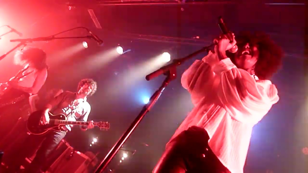 Yarol Poupaud - Paris FGO Barbara 29 09 22 - “Nutbush City Limits” “Sale” part 4/6