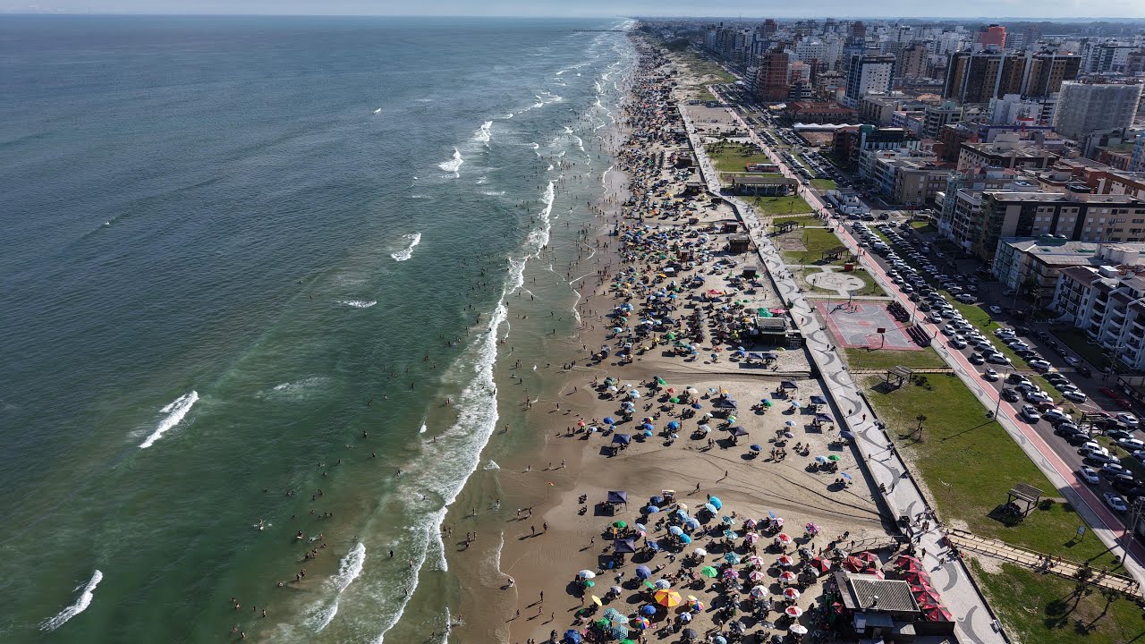 Cap&atilde;o da Canoa vista do alto 🌊 | O litoral mais desejado do RS