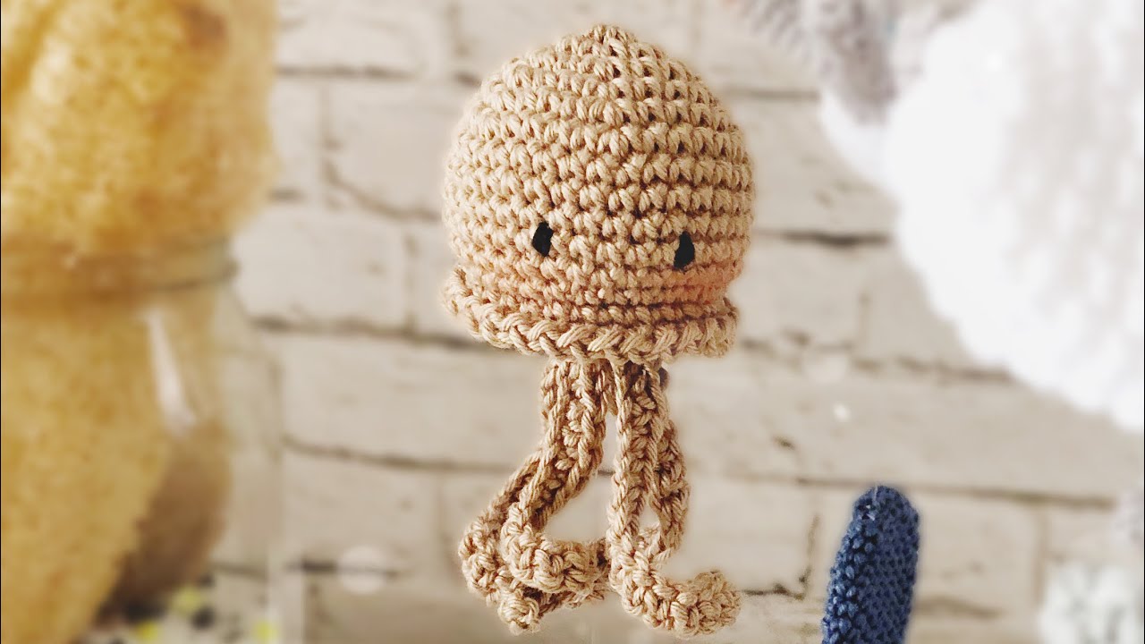 Água viva amigurumi