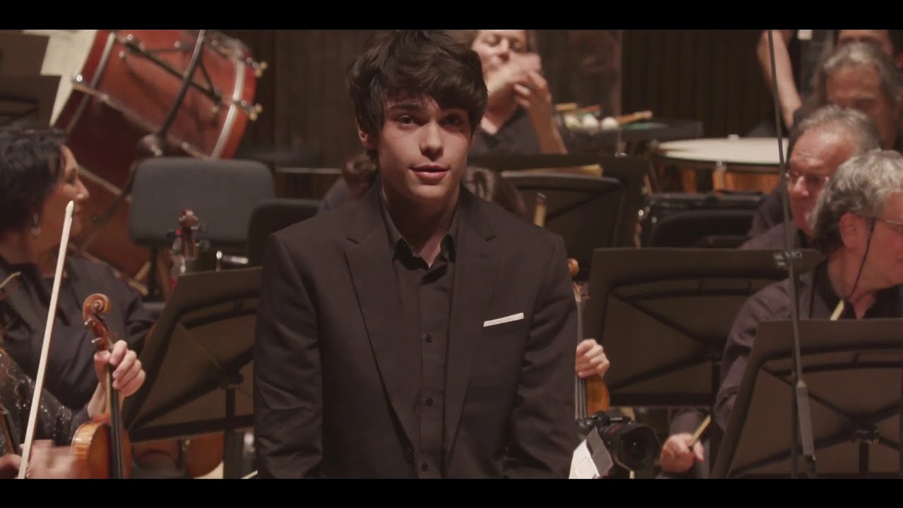 Tom Borrow - Beethoven Piano Concerto No. 3, with the Jerusalem Symphony Orchestra / Andres Mustonen