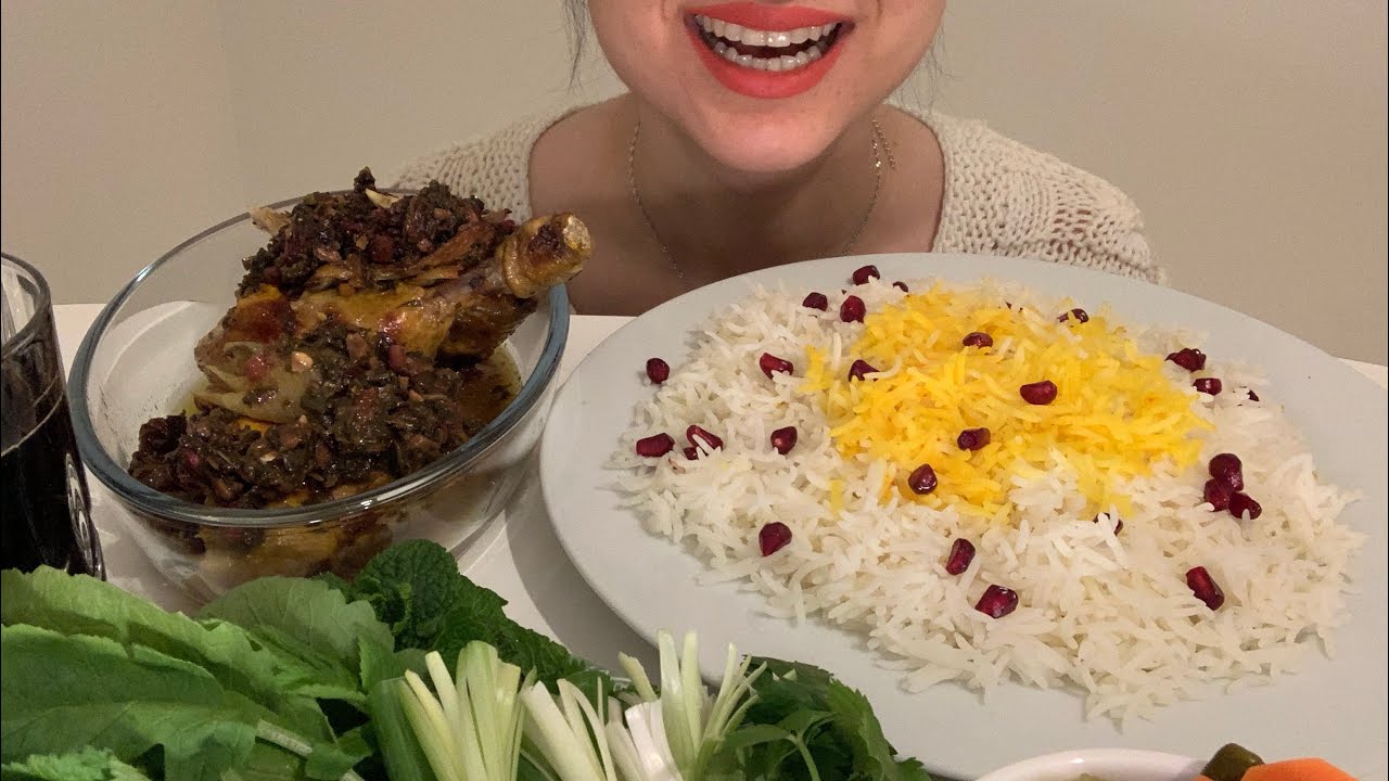 Asmr eating Persian chicken with rice| mukbang persian food| موکبانگ مرغ شکم پر با برنج و سبزی خوردن
