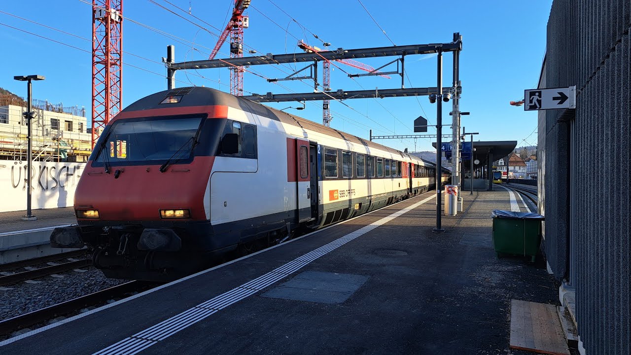Ausfahrt des IC61 nach Basel SBB in Liestal
