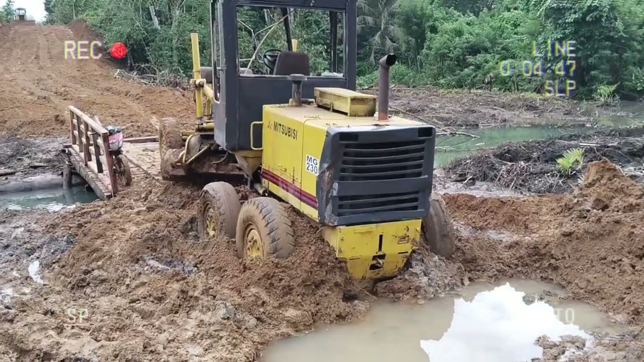 Pembangunan jalan menuju cetak sawah banjarsari