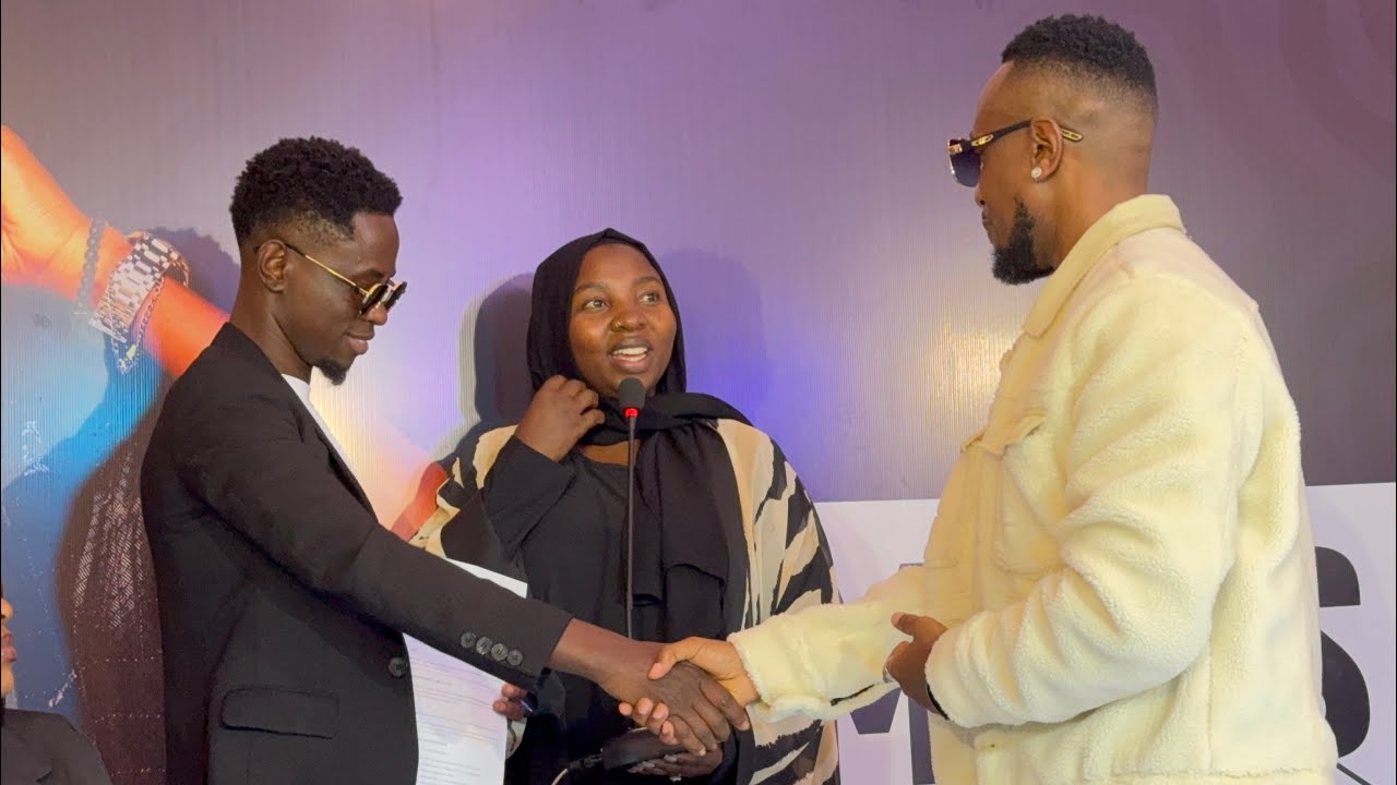 Byampuna! Zubeda aswalidde mu maaso go mugaga, Oluzungu lumulemye nga bakola Contract 