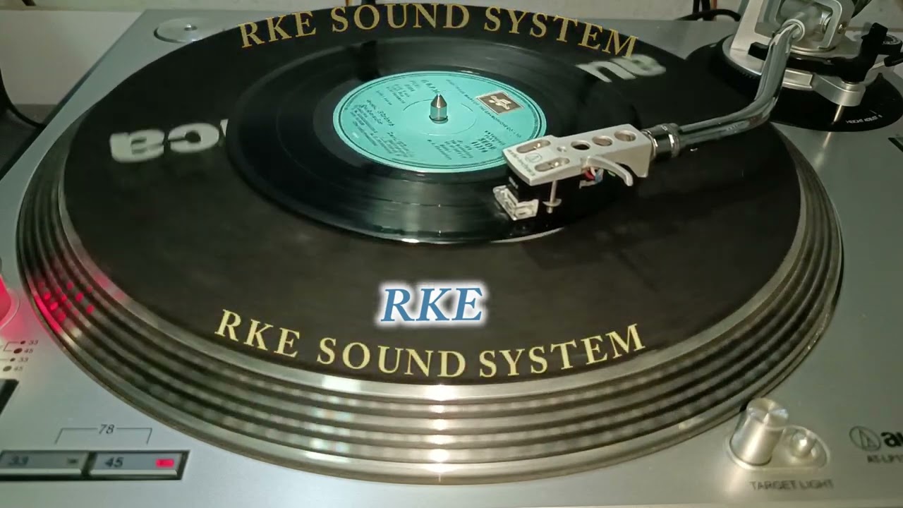 இலங்கையின் இளங்குயில் | Ilangaiyin Ilam Kuyil | Pilot Premnath | T. M. S & Vani Jairam | M. S. V |