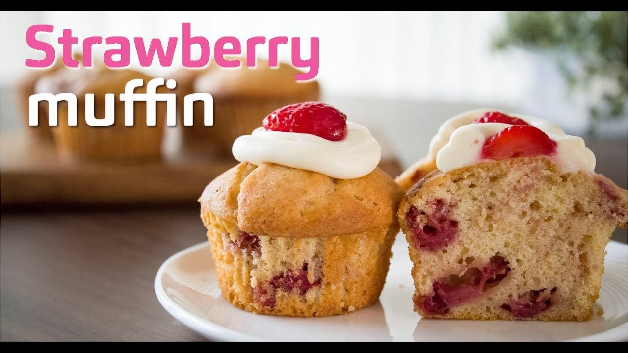 【お菓子作り】いちごマフィン / ストロベリーマフィン（クリームチーズのせ）の作り方 Cream Cheese Topped Strawberry Muffin Recipe【ASMR】