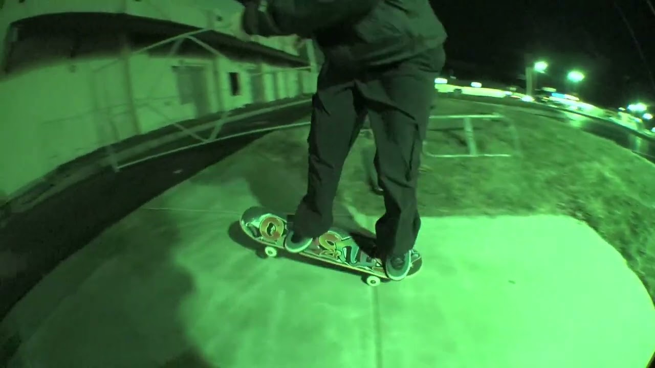 Nightshot Mode Grass Gap #skate