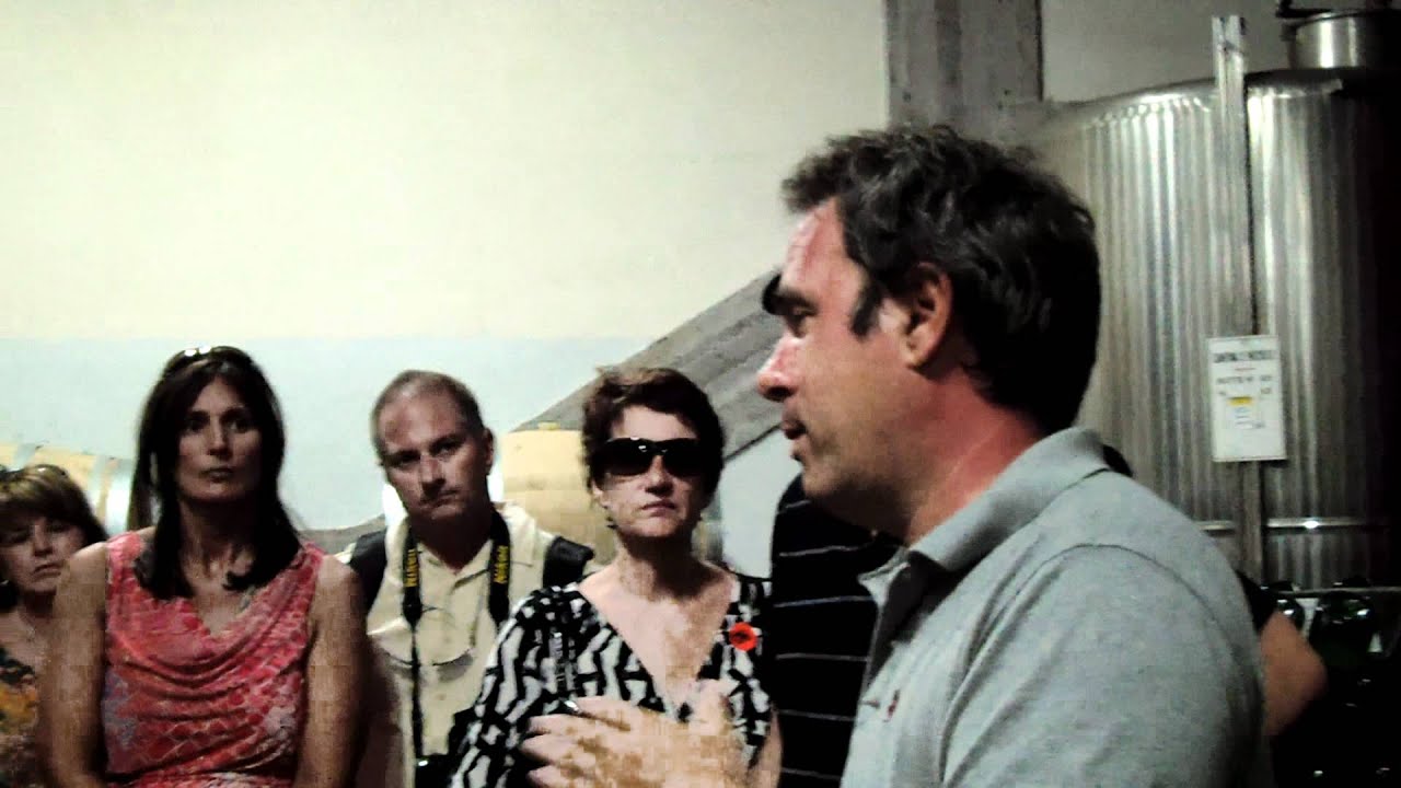Signore Murgo talks wine. With an accent.