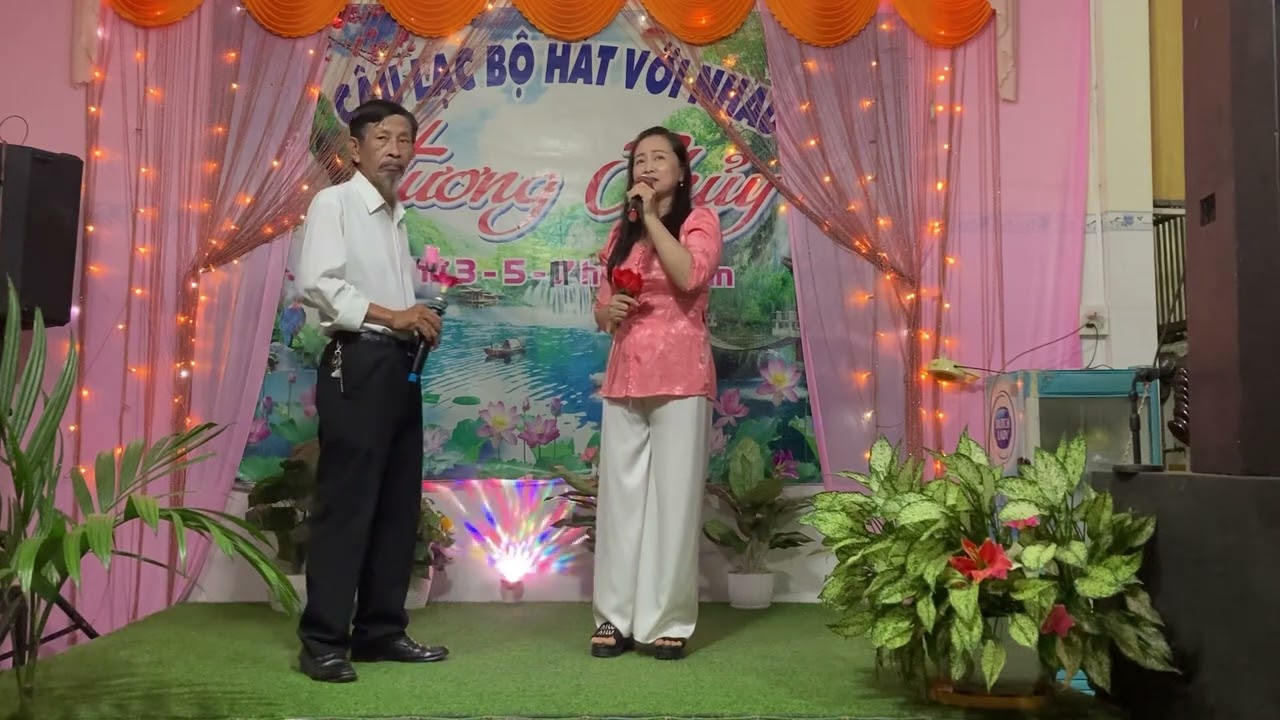 Hoài Dung &hương thủy trình bày ca khúc hát ru tình đời 