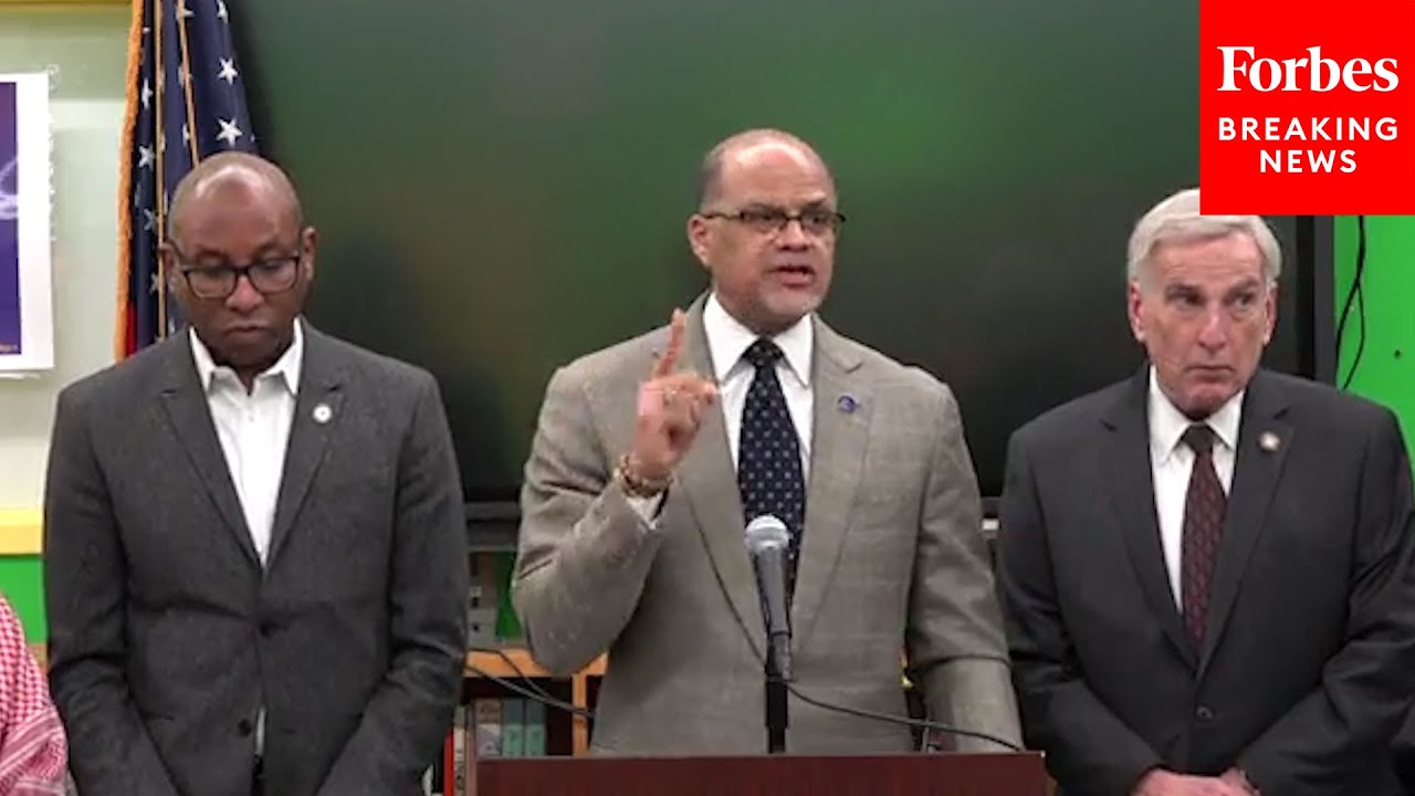 BREAKING NEWS: NYC Schools Chancellor Speaks After Jewish Teacher In Queens Threatened By Students