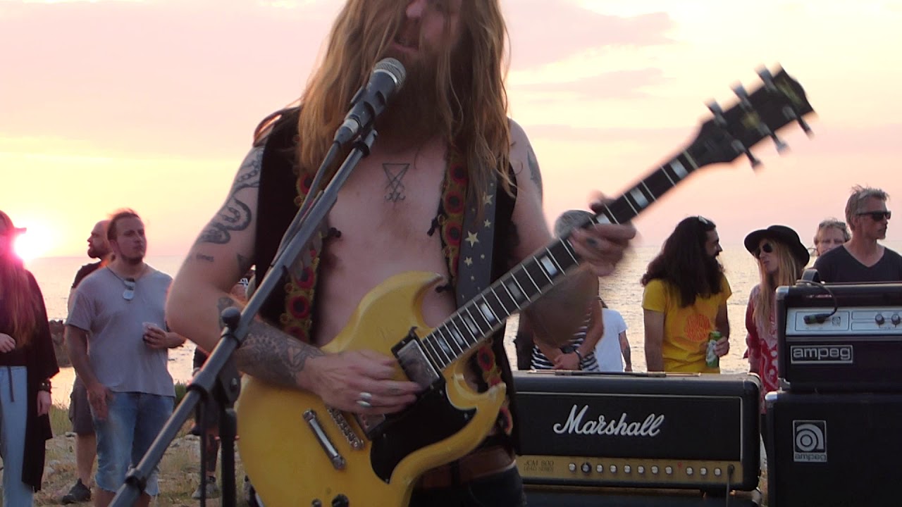 KADAVAR.-
