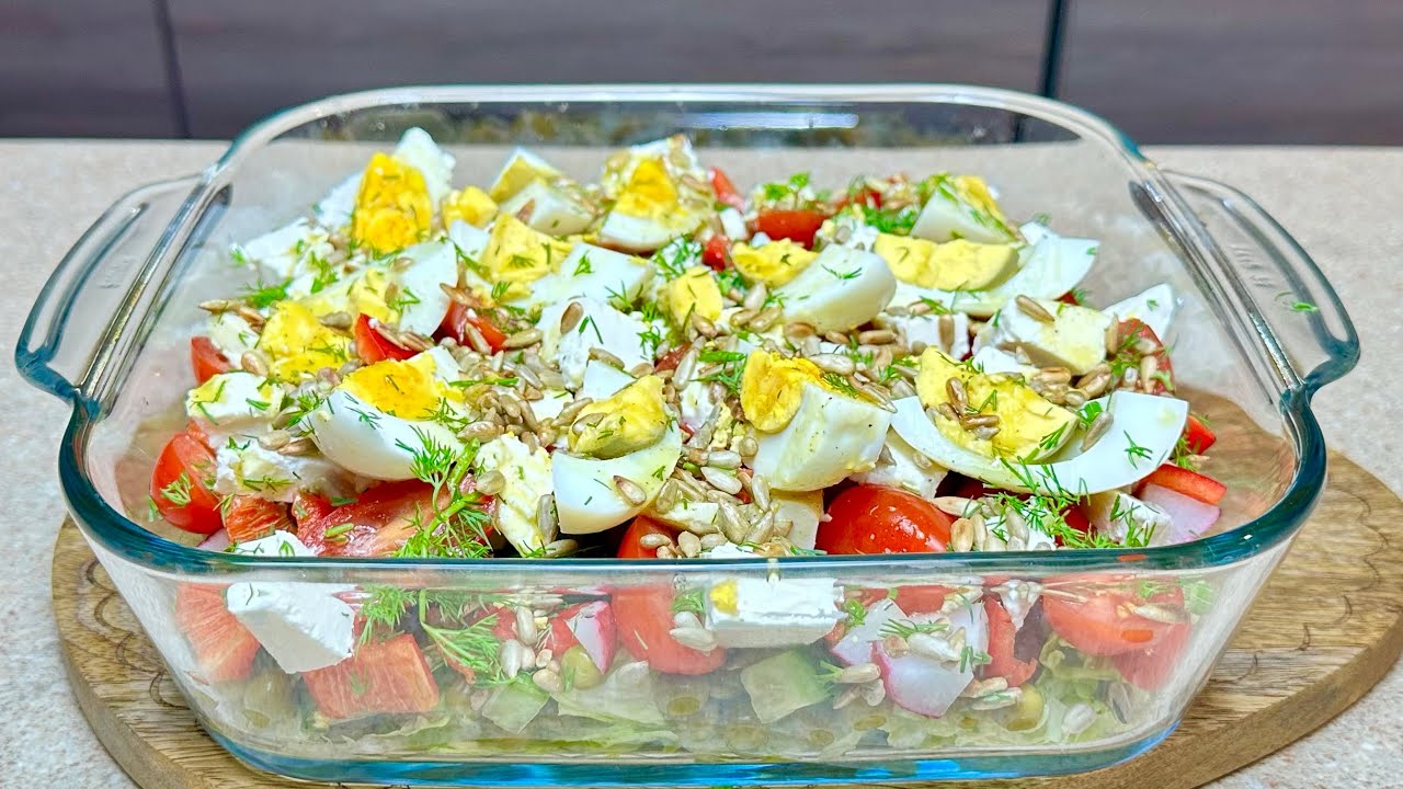 Najlepsza i prosta salatka w kilka minut.  Idealna na śniadanie , kolację i nie tylko.