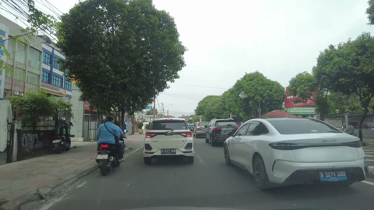 Drive Garuda Street to Kramat Raya via Senen, Through the Inner Streets of Central Jakarta