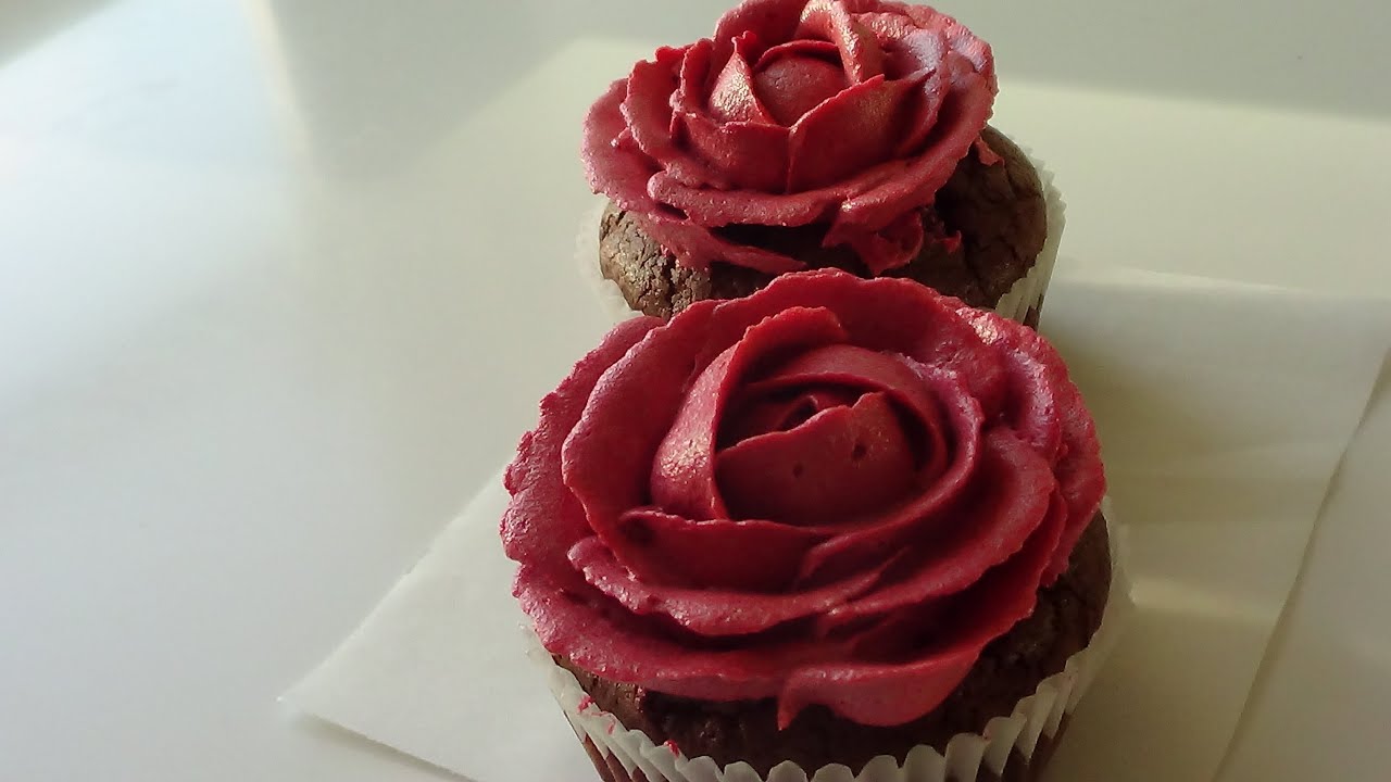 Frosting-rose til kager og cupcakes