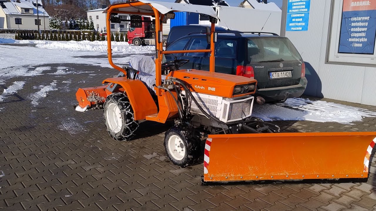 Kubota B1400 odśnieżanie minitraktor pług styczeń 2025