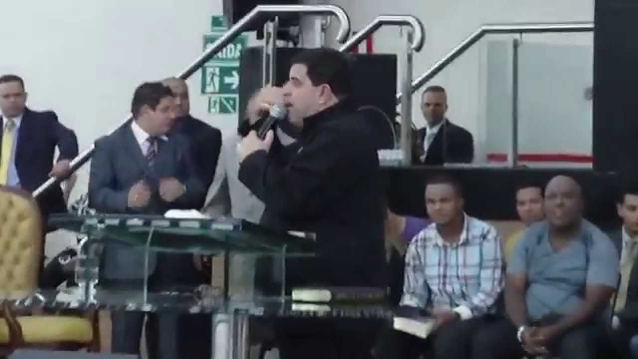 Virgilha AD.Brás sede - Missionário Ezequiel Pires - Curas e milagres