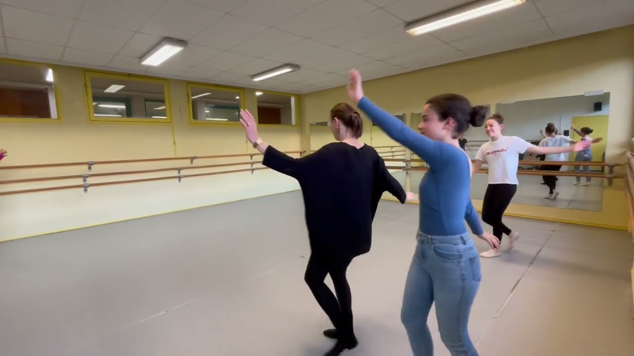 Flashmob « Dancing Queen » du CMD