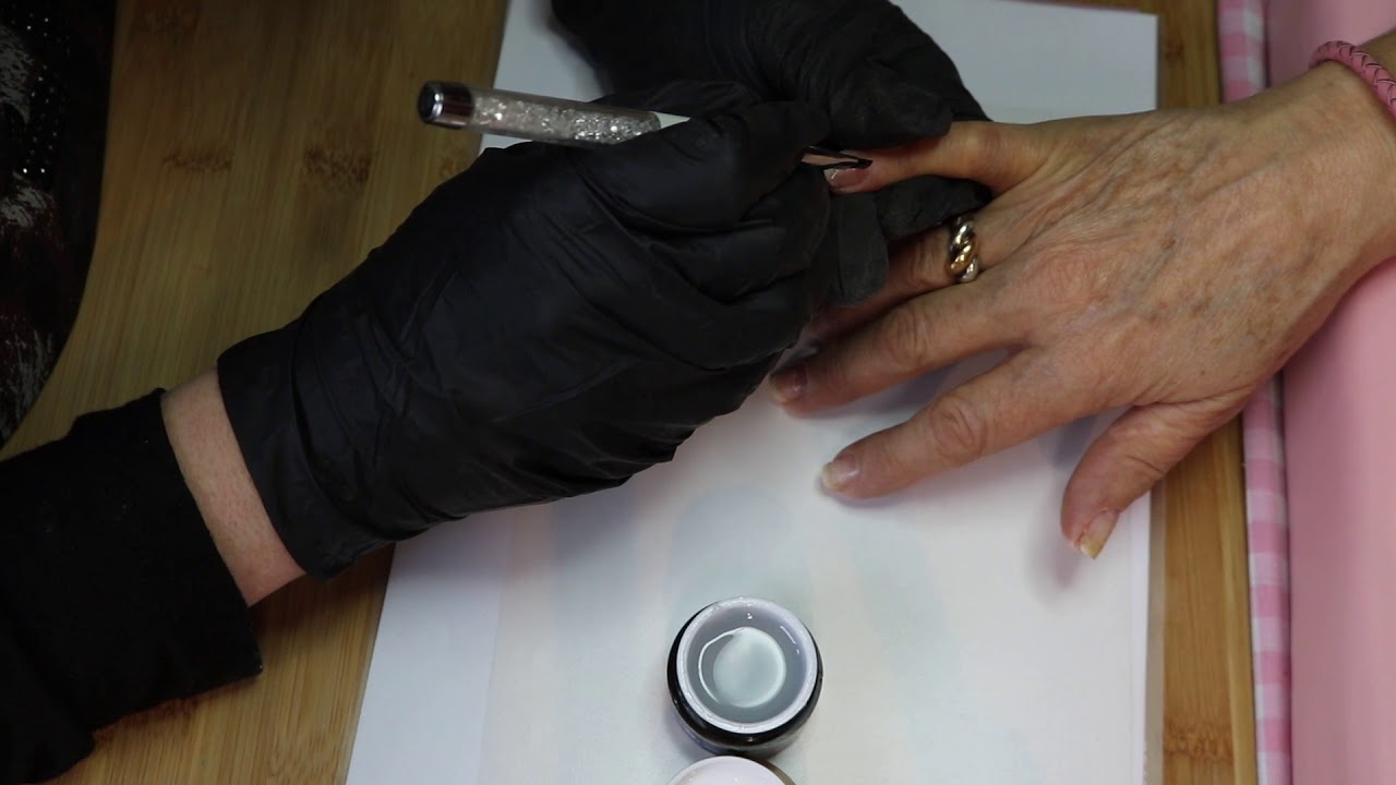 Eine Modellage die mit geht, Soft, leicht und flexibel mit Tailored Nails