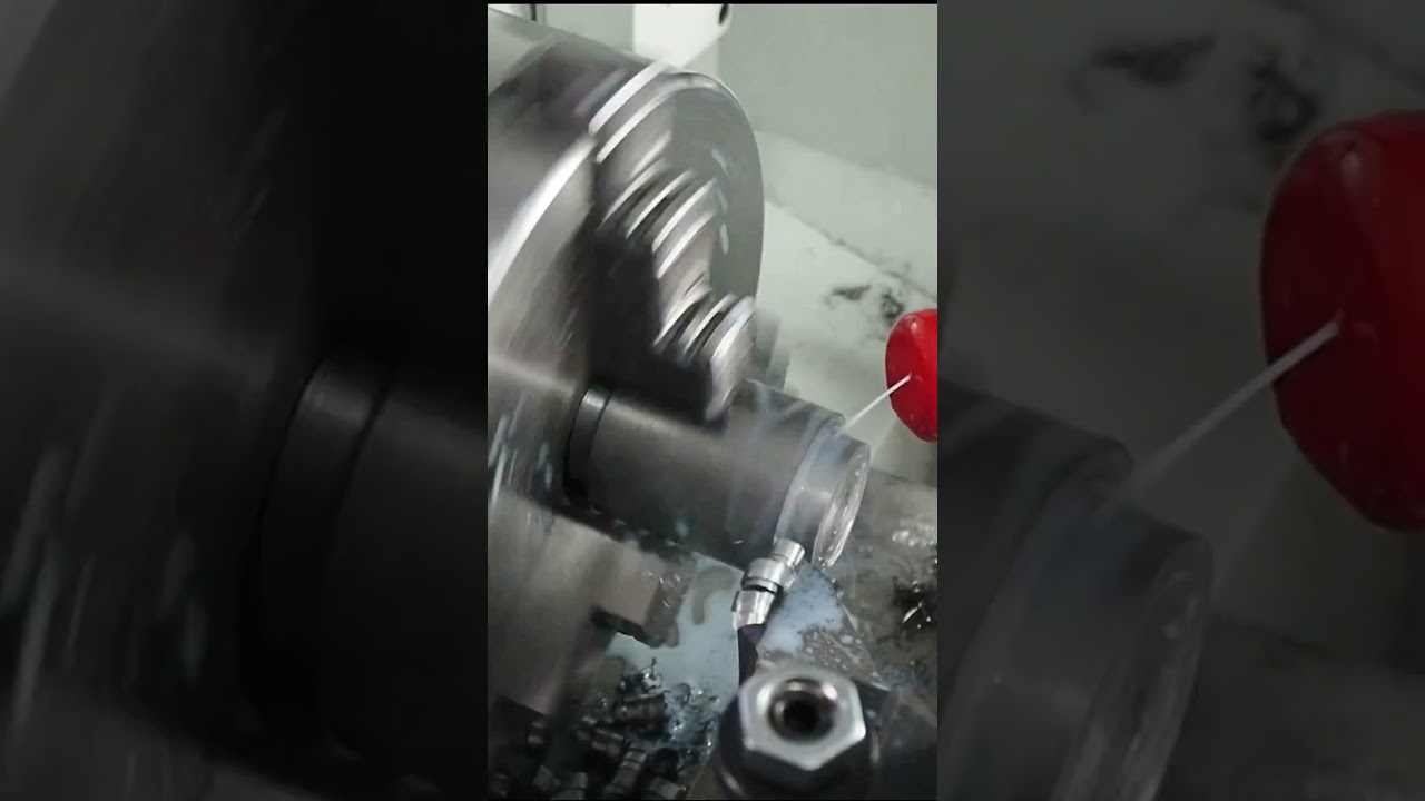 Cilindrado de desbaste (quitando mucho material de una pasada) #shorts #torno #metalurgia