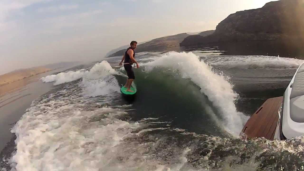 Vantage Wakesurfing