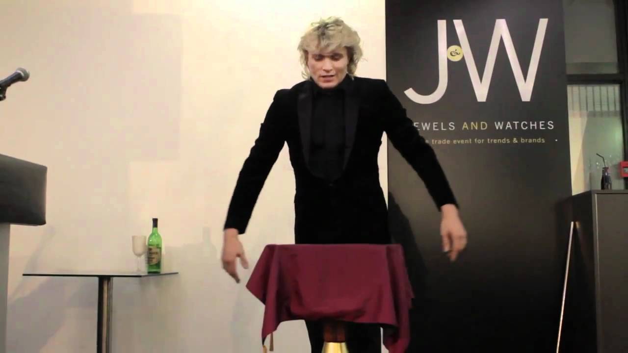 Mi Moneda for Men launched by famous Dutch illusionist Hans Klok!