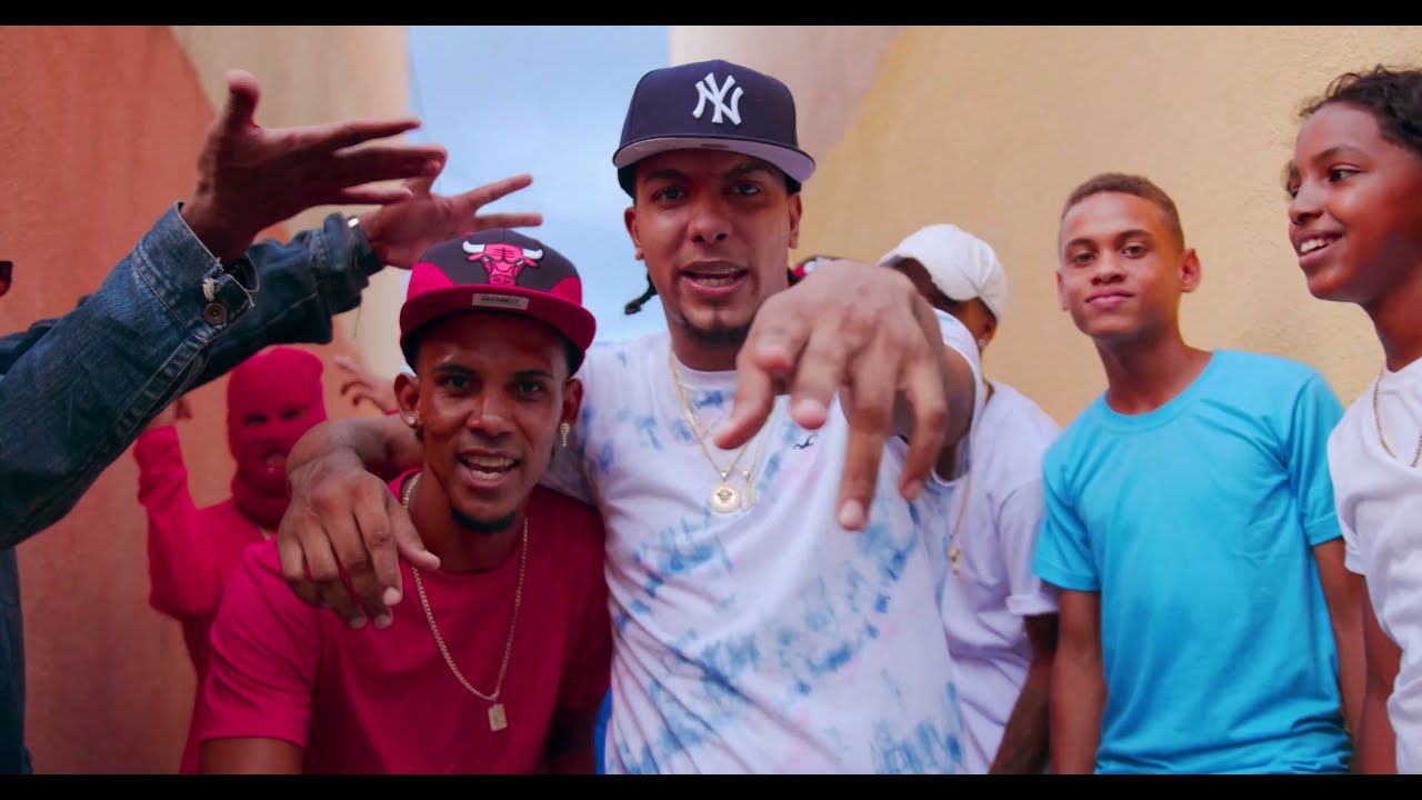 ENDLEZ x UNO x KAPIRO 6 LETRAA x BYCARTAGENA x CALVIN LAMARCK x NEO BOW - EN LA MIA (VIDEO OFFICIAL)