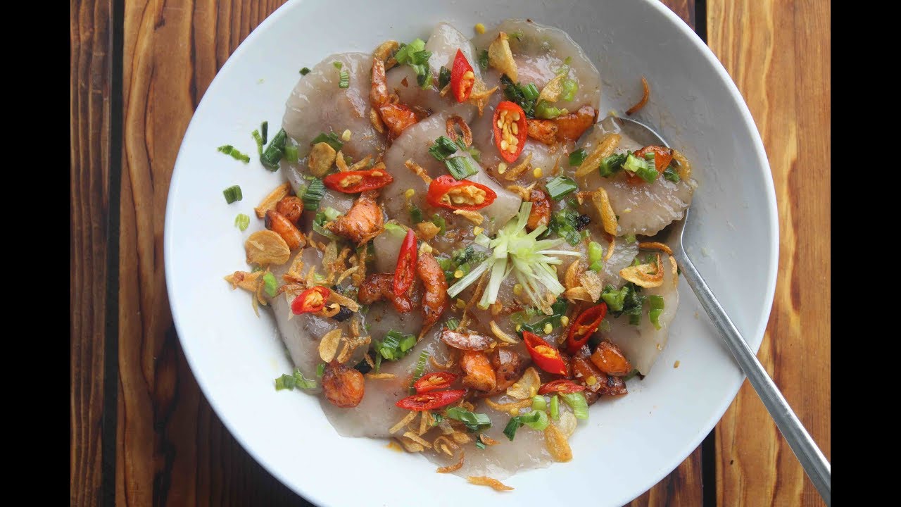 B&aacute;nh Bột Lọc - Pork and Shrimp Tapioca Dumpling