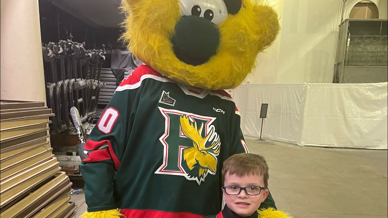 6 year old plays as the 7th Halifax Moosehead @Scotia Bank Centre 