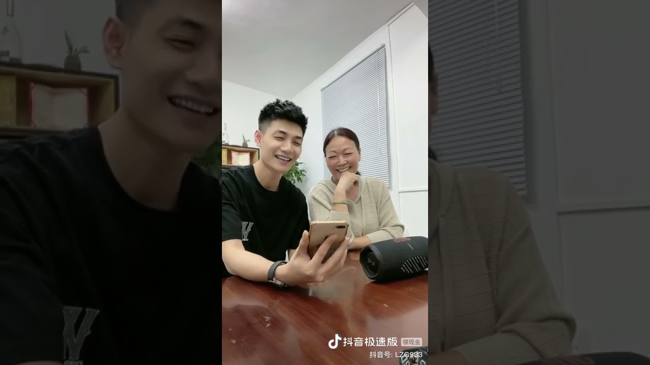李子光:难得有空母子再唱一曲