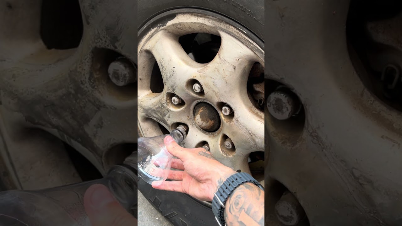 O truque da garrafa PET que protege a roda na pintura #ObraSP #TruqueDeCarro #GarrafaPET