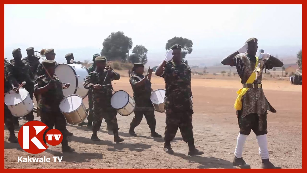 KWA MADAHA, TAZAMA BENDI YA JESHI ILIVYOPIGA WIMBO 