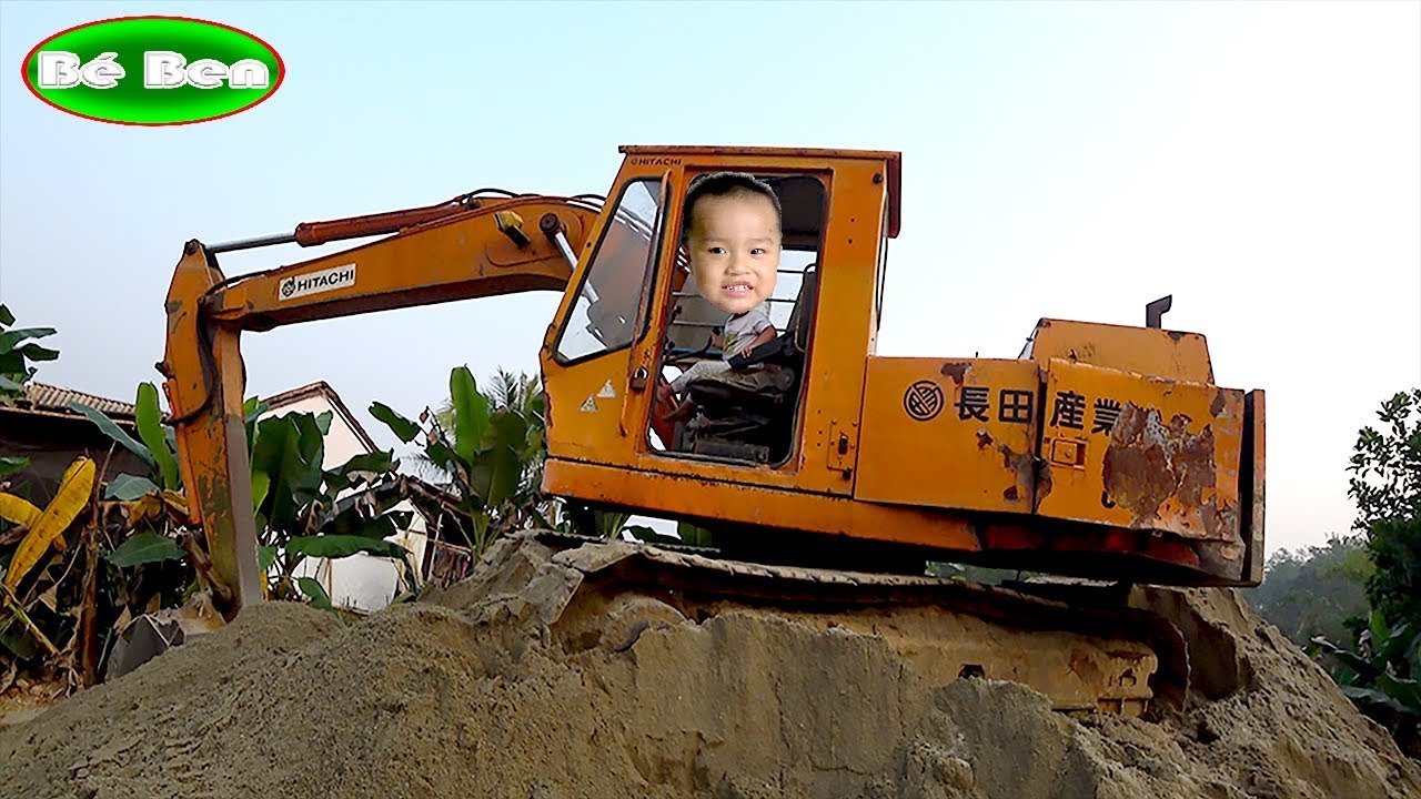 Bé Khám Phá Máy Xúc Hitachi UH 40 ❤ Bé Ben ❤ baby explore excavator