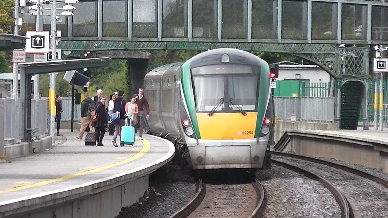 IE 22000 Class ICR Train number 22354 - Portarlington Station