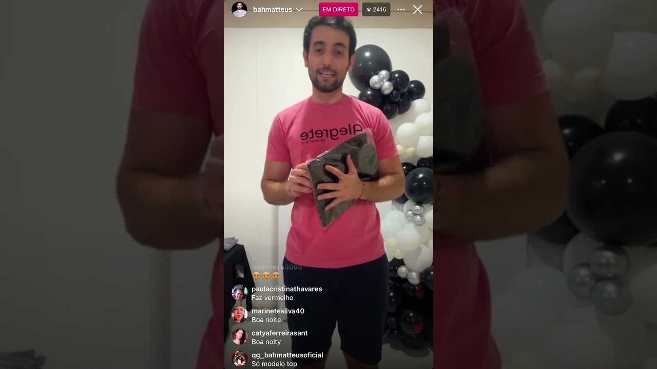 Live do Matteus a apresentar os produtos da sua marca.