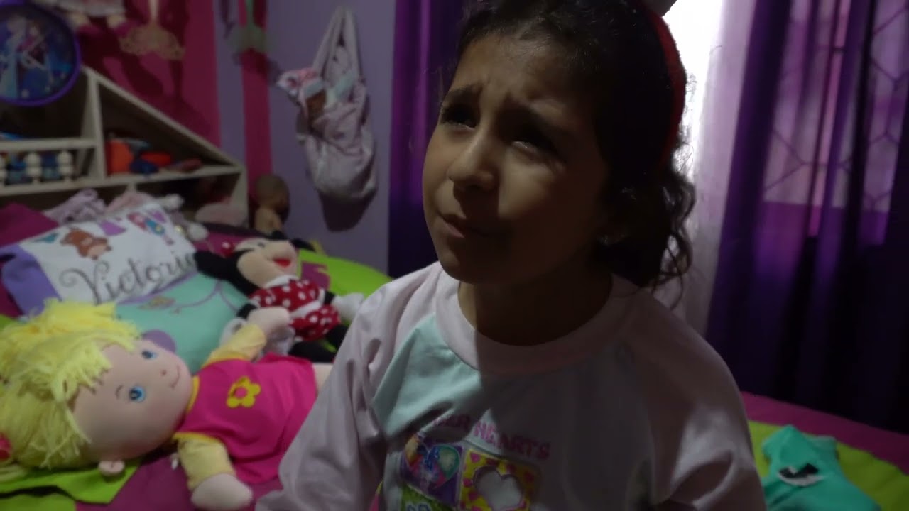 Rompió su muñeca por malcriada pero su padre le dio una lección que jamás olvidará