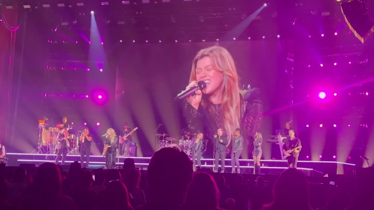 Kelly Clarkson in Atlantic City 2025