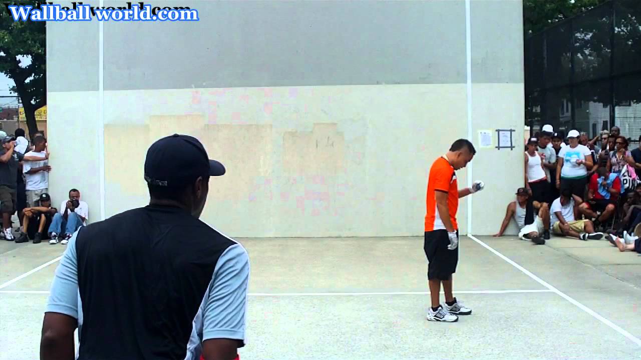 Peewee vs Lefty George - King of the Court 2011