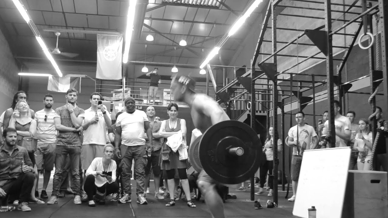 Les coachs de CrossFit Take Control en action. (Wissous, France)