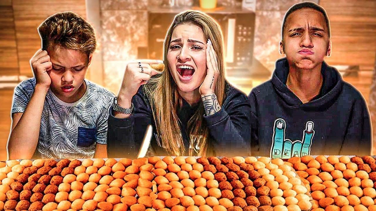 QUEM CONSEGUE COMER MAIS COXINHAS?