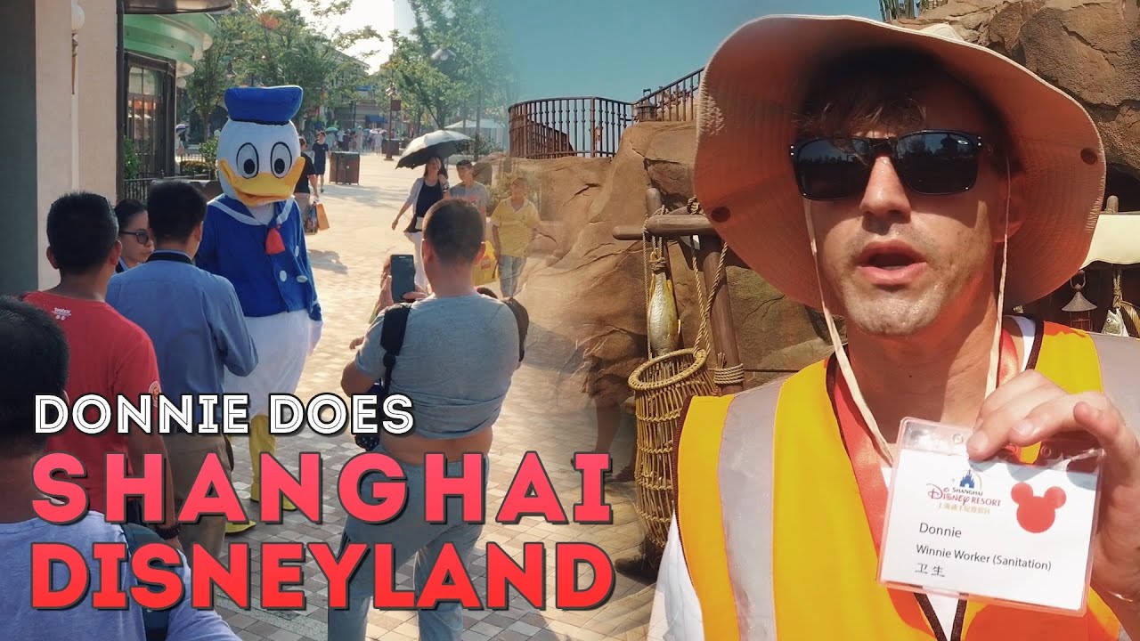 Working at Shanghai Disneyland as a Sanitation Officer/Donald Duck