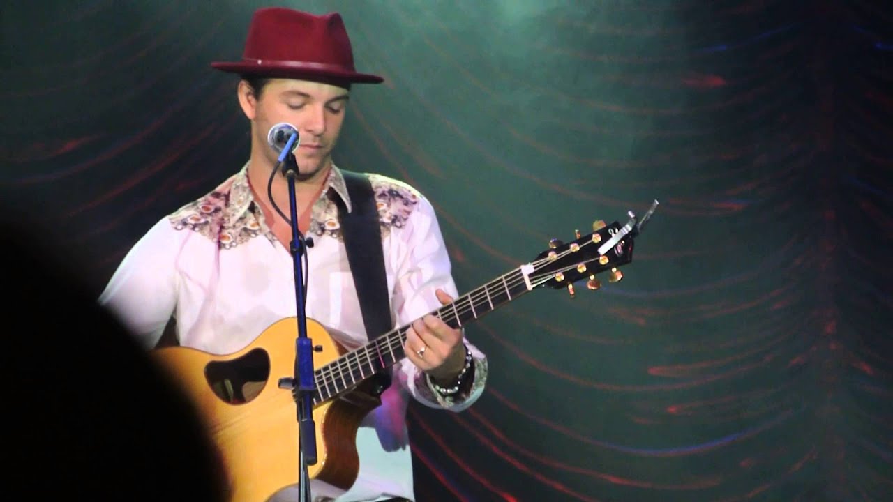 Keith Harkin Solo Show CT Cruise 2 2014 I remember it all By Terri Stinton 046