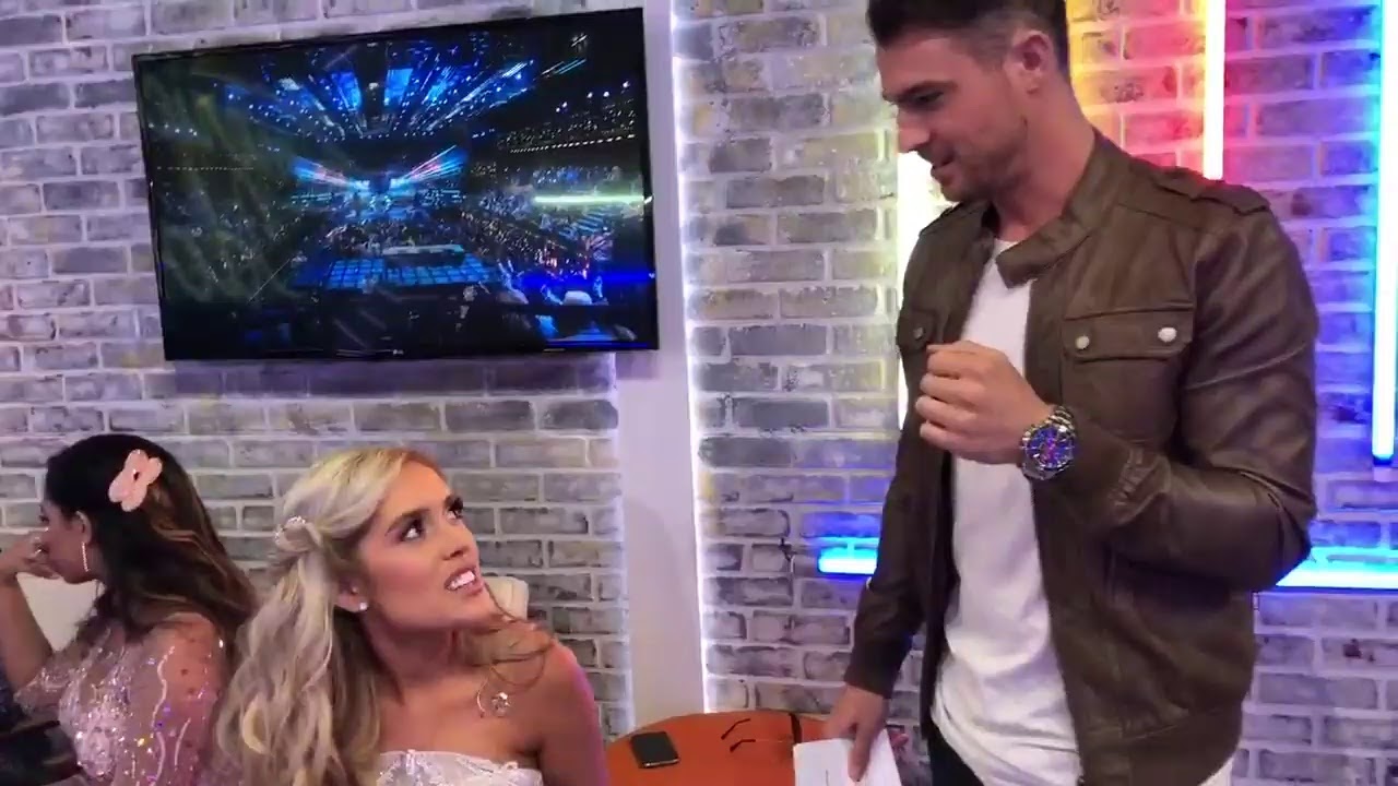 Backstage with our TOP 10 on Disney Night - American Idol 2019 on ABC