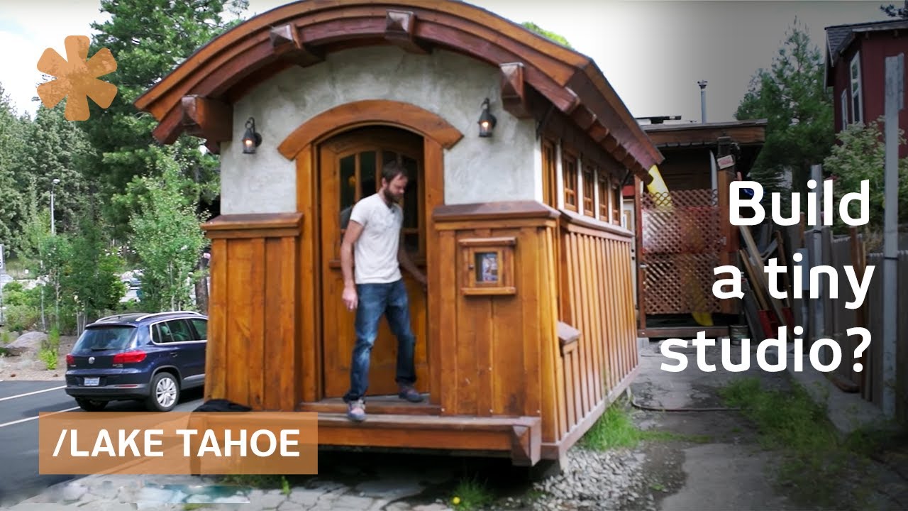 Portable, green-roofed crafty studio of Lake Tahoe builders