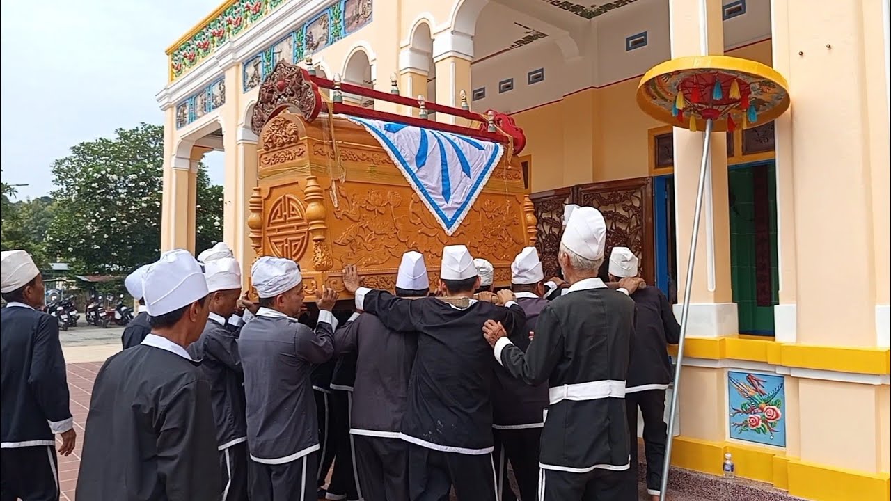 Buổi lễ di quan giáo sư, hương quới 80 tuổi, huỳnh thị quới, vào báo ân từ 