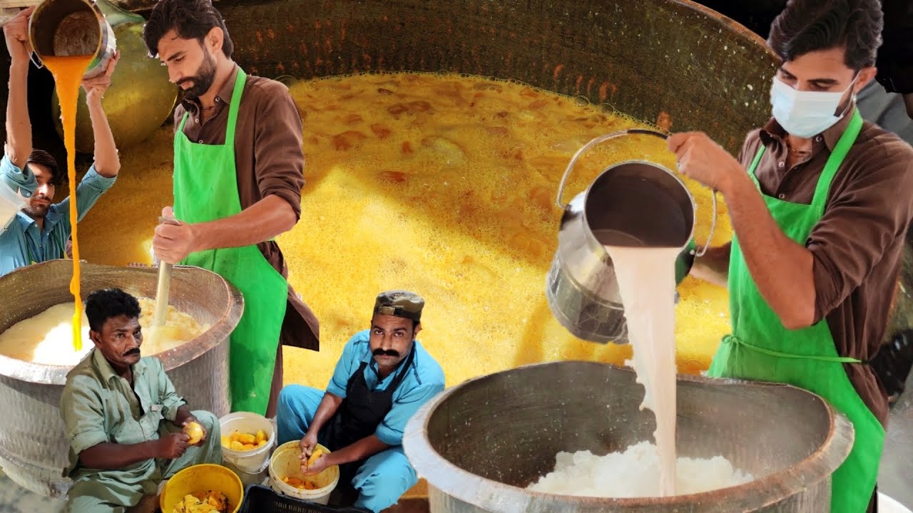 MANGO JUICE | Refreshing Mango Milk Shake | Street Drink of Pakistan | Summer Special Drink