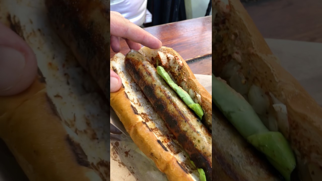 Kobasice 😋 Serbian hot dog #kobasice #serbianfood #hotdog #hotdogs #musteatserbia #foodie #foodies