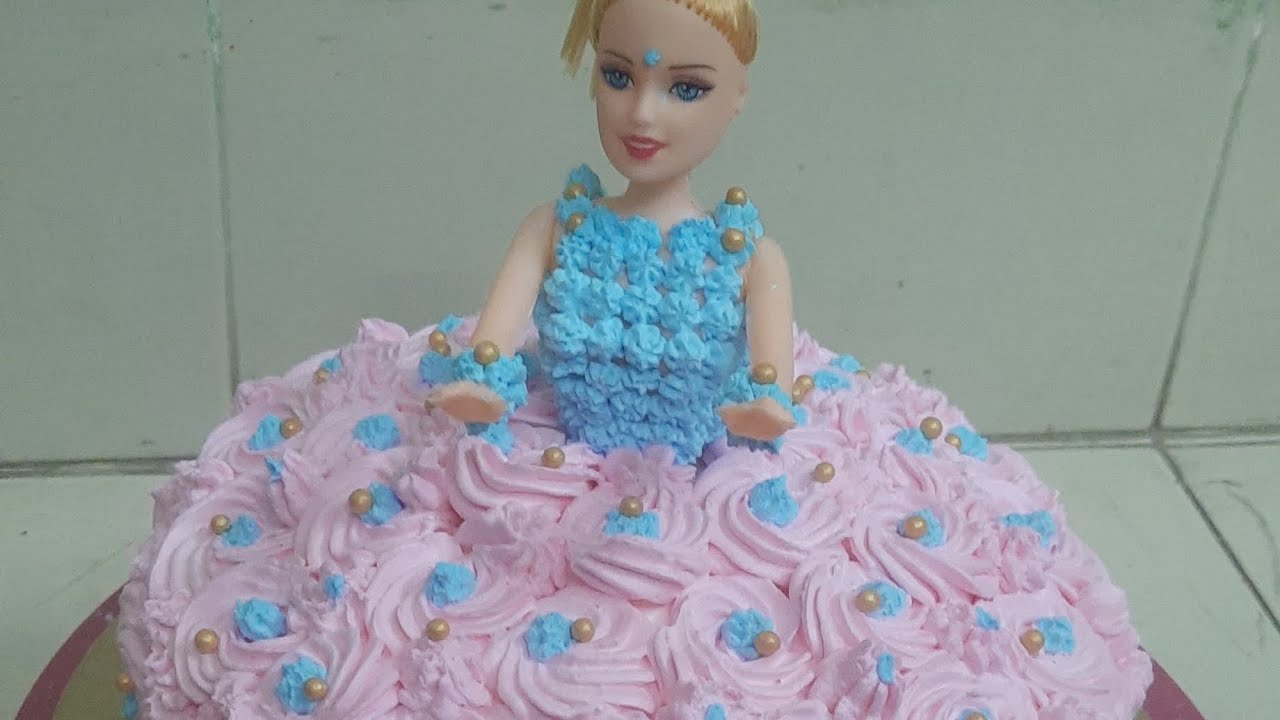 1 kg Strawberry Doll cake for beginners in Bakery Taste